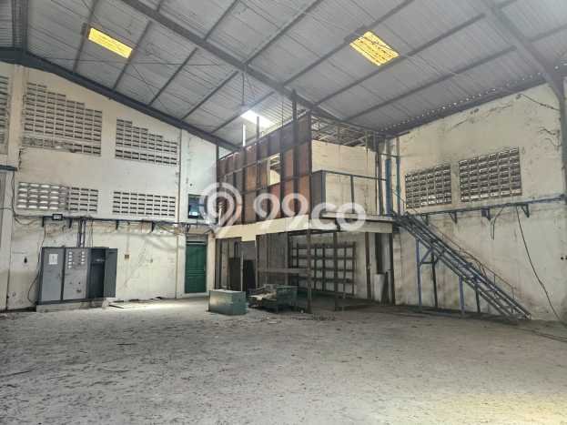 Gudang Komersial Dijual di Kartasura Sukoharjo LT 2025m2 & LB 1600m2 Gudang Komersial Dijual di Kartasura Sukoharjo LT 2025m2 & LB 1600m2