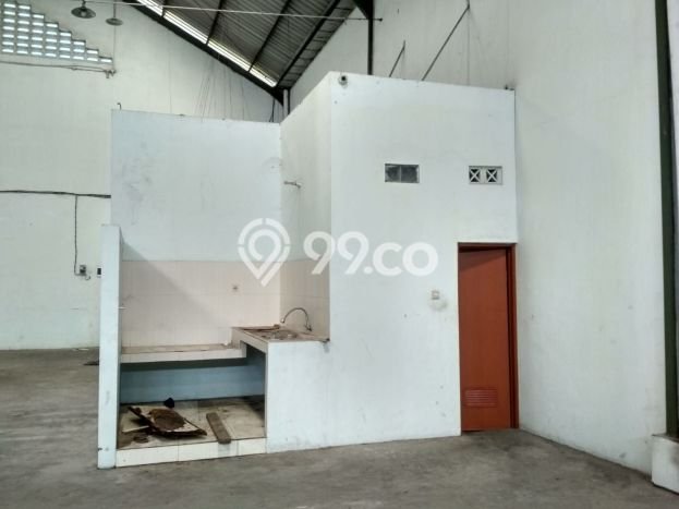 Gudang untuk disewa di Colomadu punya LT 1000m2 & LB 600m2 harga sewa kompetitif Gudang untuk disewa di Colomadu punya LT 1000m2 & LB 600m2 harga sewa kompetitif