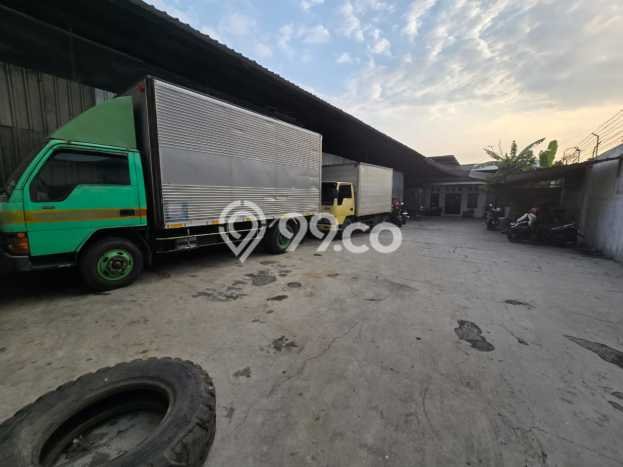 Dijual Gudang di Karanganyar Solo LT 5332m2 / LB 4400m2 Dijual Gudang di Karanganyar Solo LT 5332m2 / LB 4400m2
