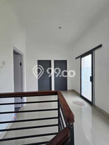 Jual Rumah Bagus Siap Huni LB 150m2 di Gentan, Solo Jual Rumah Bagus Siap Huni LB 150m2 di Gentan, Solo