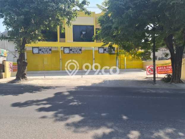 Disewakan Ruko komersial di Laweyan luas bangunan 136m2 Disewakan Ruko komersial di Laweyan luas bangunan 136m2