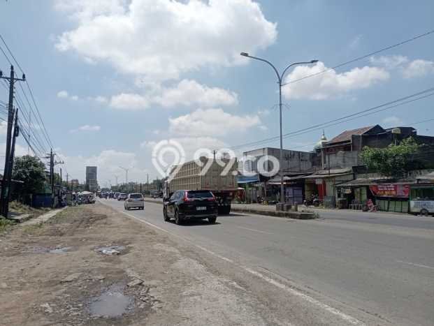 Gudang disewakan di Kebakkramat Karanganyar dengan luas bangunan 3456m2 Gudang disewakan di Kebakkramat Karanganyar dengan luas bangunan 3456m2