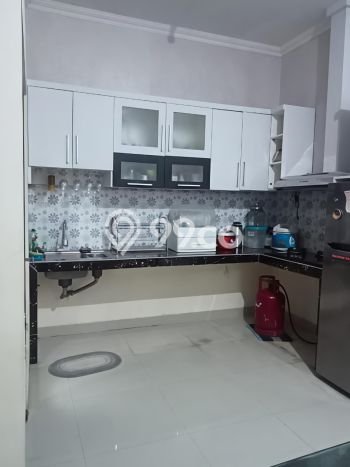 Lokasi terbaik! Rumah siap pakai dikontrakkan di Gentan LB 150m2 Lokasi terbaik! Rumah siap pakai dikontrakkan di Gentan LB 150m2