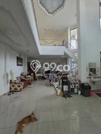 Hunian Elit LB 600m2 Siap Huni Desain Elegan di Loji Wetan, Surakarta Hunian Elit LB 600m2 Siap Huni Desain Elegan di Loji Wetan, Surakarta