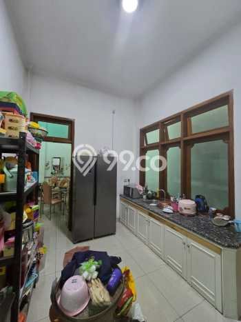 Hunian Elit LB 600m2 Siap Huni Desain Elegan di Loji Wetan, Surakarta Hunian Elit LB 600m2 Siap Huni Desain Elegan di Loji Wetan, Surakarta