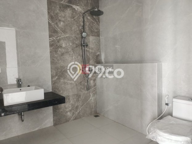 For Sale! Luxury House LT 280m2 Desain Modern di Jangli For Sale! Luxury House LT 280m2 Desain Modern di Jangli