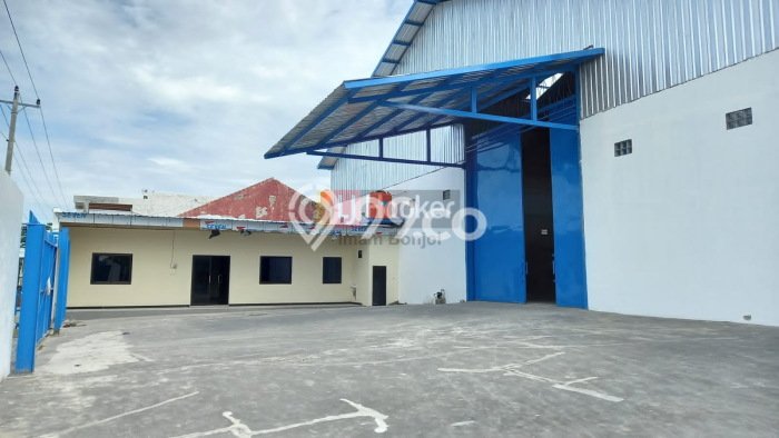 Gudang Komersial Disewakan di Suradadi Tegal Luas 2350m2 Gudang Komersial Disewakan di Suradadi Tegal Luas 2350m2