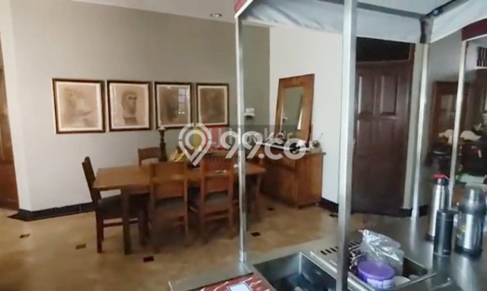 Rumah Mewah Siap Huni LT 323m2 di Tembalang, Semarang Rumah Mewah Siap Huni LT 323m2 di Tembalang, Semarang