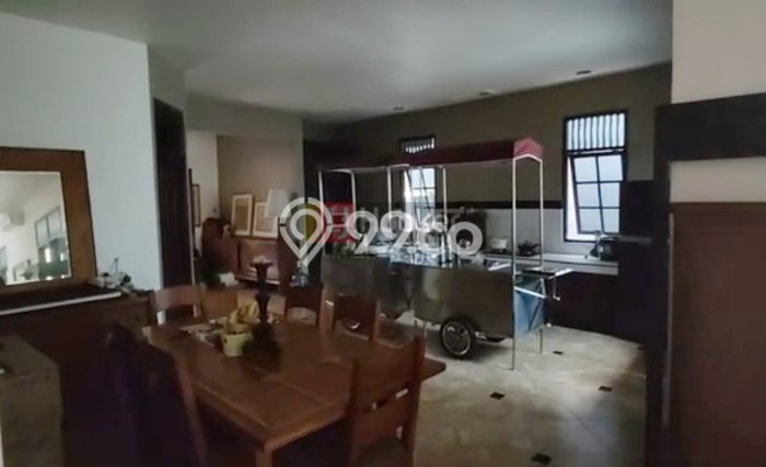 Rumah Mewah Siap Huni LT 323m2 di Tembalang, Semarang Rumah Mewah Siap Huni LT 323m2 di Tembalang, Semarang