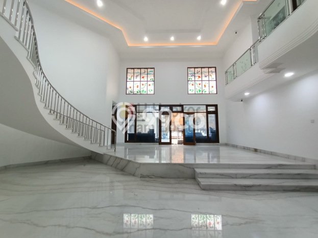 Dijual Hunian Mewah dengan Fasilitas Sekitar Komplit di Semarang Selatan, Semarang Dijual Hunian Mewah dengan Fasilitas Sekitar Komplit di Semarang Selatan, Semarang