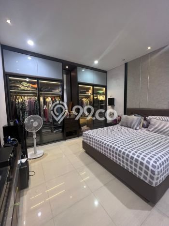 Hunian Elit LB 240m2 Siap Pakai Desain Elegan di Banjar Wijaya, Tangerang Hunian Elit LB 240m2 Siap Pakai Desain Elegan di Banjar Wijaya, Tangerang
