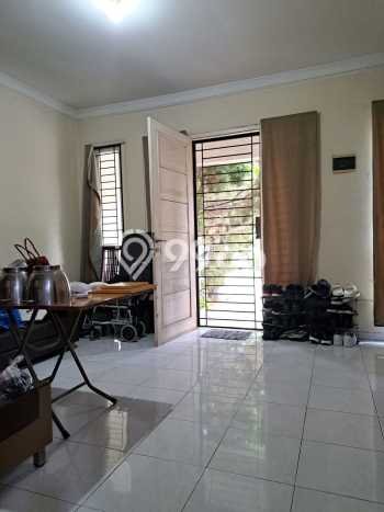 Ready to Use! Luxury House LT 102m2 Desain Modern di Alam Sutera Ready to Use! Luxury House LT 102m2 Desain Modern di Alam Sutera