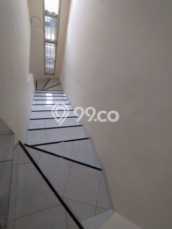 Rumah Luas Asri 3 KT Siap Huni di Alam Sutera Tangerang Rumah Luas Asri 3 KT Siap Huni di Alam Sutera Tangerang