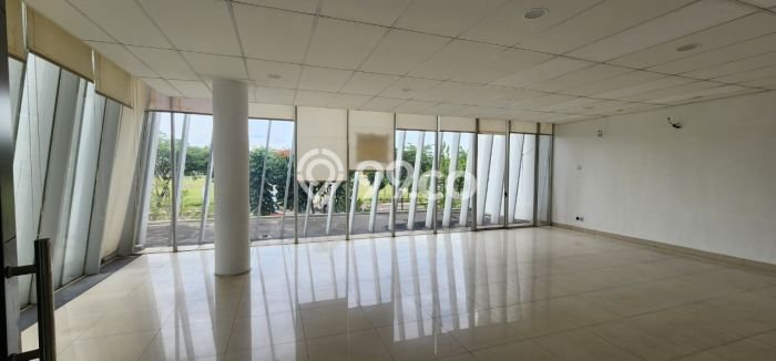 INVESTASI POTENSIAL! Ruko di BSD, Luas 637m2m², Kawasan Bisnis INVESTASI POTENSIAL! Ruko di BSD, Luas 637m2m², Kawasan Bisnis