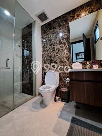 Rumah Eksklusif Siap Huni LT 220m2 di BSD, Tangerang Selatan Rumah Eksklusif Siap Huni LT 220m2 di BSD, Tangerang Selatan