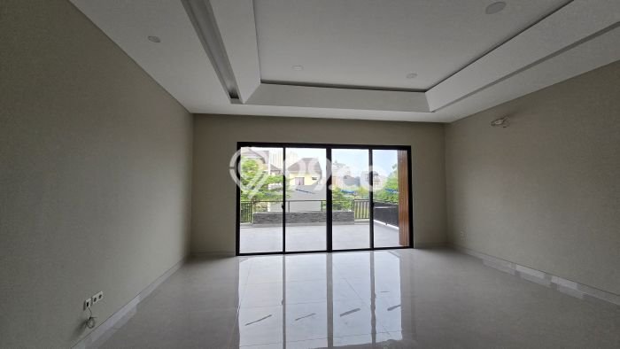 For Sale! Luxury House LT 293m2 Desain Elegan di BSD For Sale! Luxury House LT 293m2 Desain Elegan di BSD