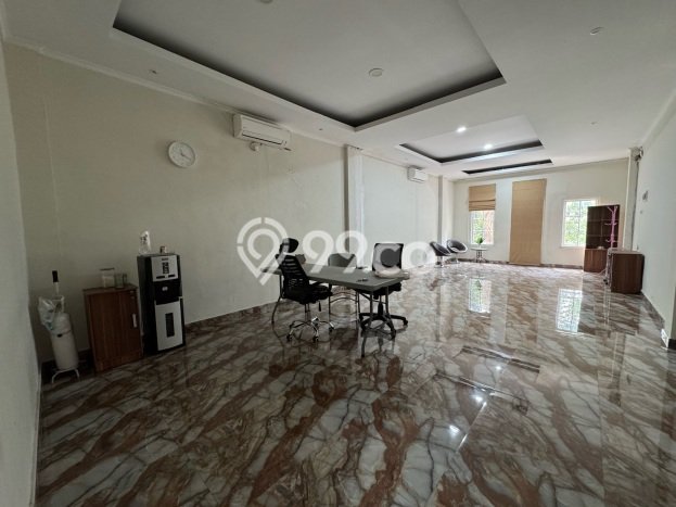Ruko Dijual di Prime Area Jakarta Barat Luas 270m2 Ruko Dijual di Prime Area Jakarta Barat Luas 270m2