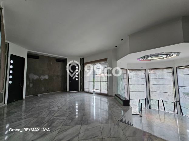 Rumah Luxury Modern Tanpa Renovasi di Penatih Denpasar Rumah Luxury Modern Tanpa Renovasi di Penatih Denpasar