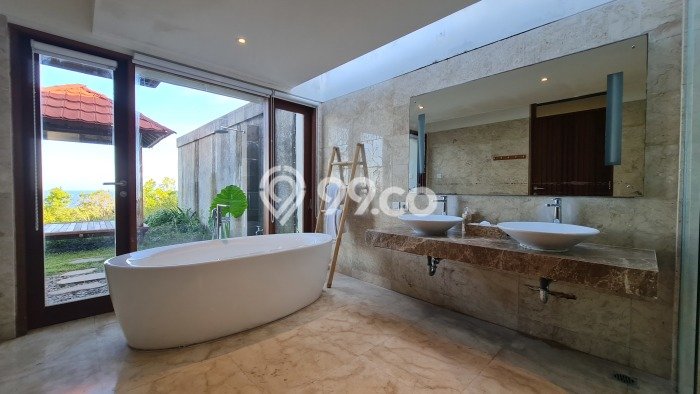 Vila di , Area 450m2m², Posisi Strategis Vila di , Area 450m2m², Posisi Strategis
