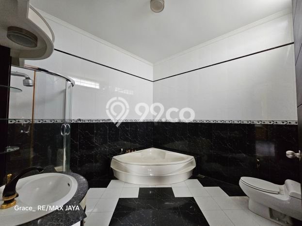 Rumah Luxury Modern Tanpa Renovasi di Penatih Denpasar Rumah Luxury Modern Tanpa Renovasi di Penatih Denpasar