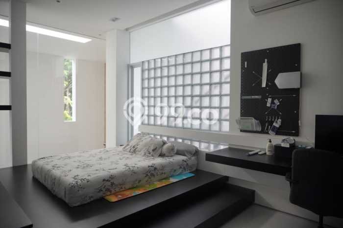Dijual Rumah Mewah Elegan Dengan View Eksklusif di Pantai Indah Kapuk, Jakarta Utara Dijual Rumah Mewah Elegan Dengan View Eksklusif di Pantai Indah Kapuk, Jakarta Utara