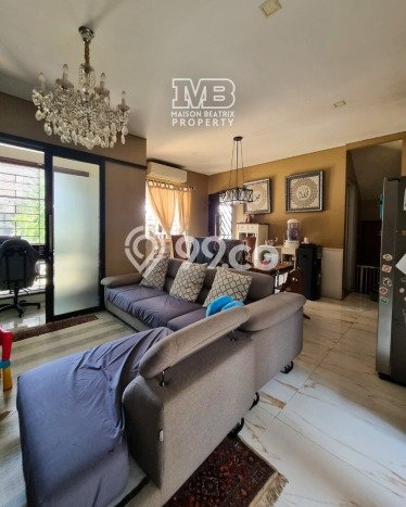 Rumah Mewah LB 340m2 Siap Pakai Desain Elegan di Bintaro, Tangerang Selatan Rumah Mewah LB 340m2 Siap Pakai Desain Elegan di Bintaro, Tangerang Selatan