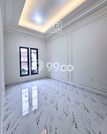 Ready to Use! Luxury House LT 135m2 Desain Modern di BSD Ready to Use! Luxury House LT 135m2 Desain Modern di BSD