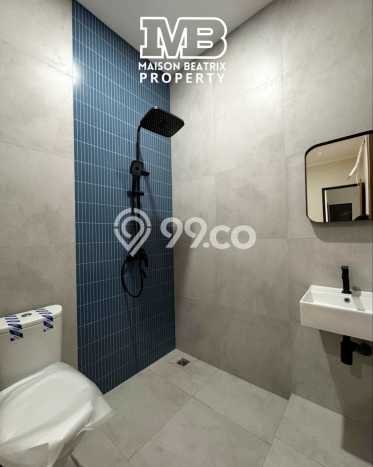 For Sale! Luxury House LT 220m2 Desain Elegan di BSD For Sale! Luxury House LT 220m2 Desain Elegan di BSD