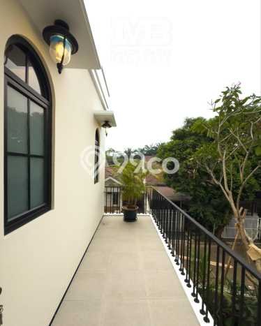For Sale! Luxury House LT 220m2 Desain Elegan di BSD For Sale! Luxury House LT 220m2 Desain Elegan di BSD