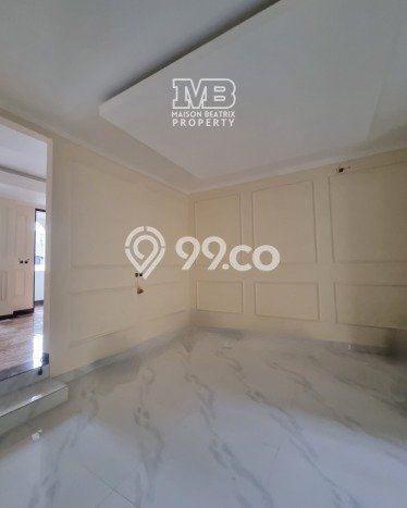 Rumah Mewah LB 250m2 Siap Huni Desain Elegan di BSD, Tangerang Rumah Mewah LB 250m2 Siap Huni Desain Elegan di BSD, Tangerang