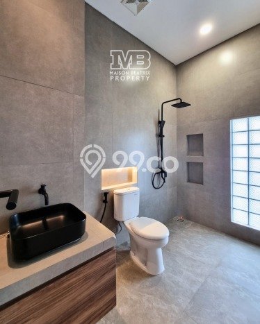 For Sale! Premium House LT 140m2 Desain Elegan di BSD For Sale! Premium House LT 140m2 Desain Elegan di BSD