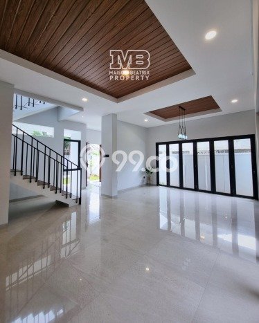 For Sale! Premium House LT 140m2 Desain Elegan di BSD For Sale! Premium House LT 140m2 Desain Elegan di BSD