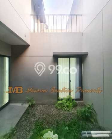 Disewakan! Rumah 5 Kamar Tidur &
4 Kamar Mandi di BSD, Tangerang Disewakan! Rumah 5 Kamar Tidur &
4 Kamar Mandi di BSD, Tangerang