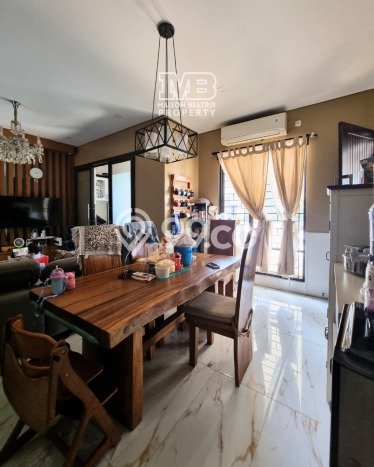 Rumah Mewah LB 340m2 Siap Pakai Desain Elegan di Bintaro, Tangerang Selatan Rumah Mewah LB 340m2 Siap Pakai Desain Elegan di Bintaro, Tangerang Selatan