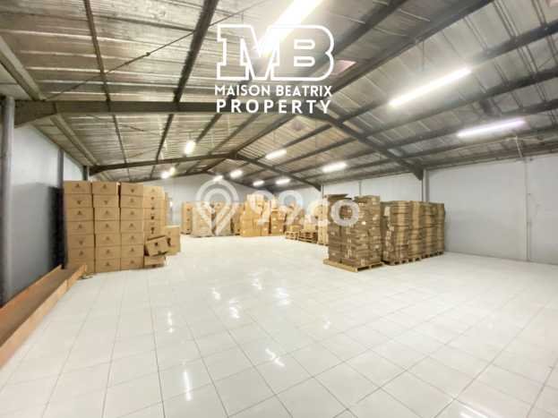 Gudang Area Bisnis di Setu, Luas 300m², Pusat Niaga Gudang Area Bisnis di Setu, Luas 300m², Pusat Niaga