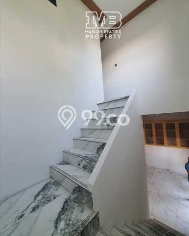Rumah Modern Minimalis 5 Kamar Siap Huni di Pagedangan Rumah Modern Minimalis 5 Kamar Siap Huni di Pagedangan