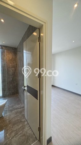 Dijual Rumah Mewah Elegan Dengan View Cantik di Citraland, Surabaya Dijual Rumah Mewah Elegan Dengan View Cantik di Citraland, Surabaya