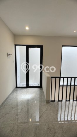 Dijual Rumah Mewah Elegan Dengan View Cantik di Citraland, Surabaya Dijual Rumah Mewah Elegan Dengan View Cantik di Citraland, Surabaya