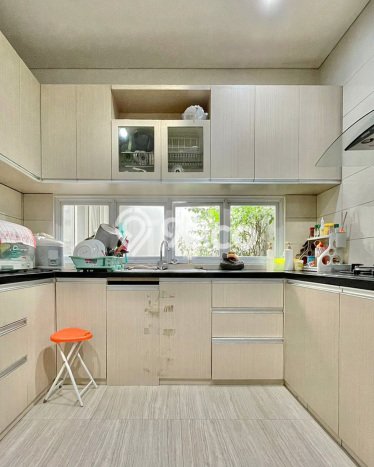 Siap Huni Rumah Mewah 3 Kamar di Ciputat Timur Dekat ke Mana Pun Siap Huni Rumah Mewah 3 Kamar di Ciputat Timur Dekat ke Mana Pun