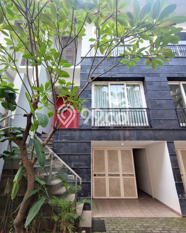 Siap Huni Hunian Elit 3 Kamar di Cilandak Dekat ke Mana Pun Siap Huni Hunian Elit 3 Kamar di Cilandak Dekat ke Mana Pun