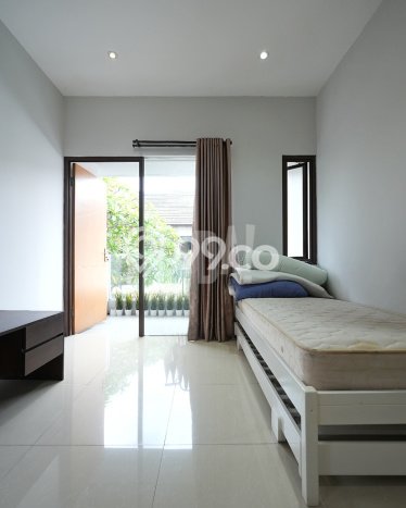 Rumah Modern Cantik 3 KT Bisa Langsung Pindah di Pesanggrahan Rumah Modern Cantik 3 KT Bisa Langsung Pindah di Pesanggrahan