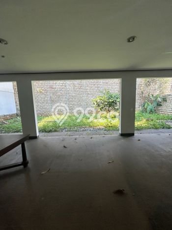 Lokasi strategis! Rumah siap huni disewakan di Menteng LB 600m2 Lokasi strategis! Rumah siap huni disewakan di Menteng LB 600m2