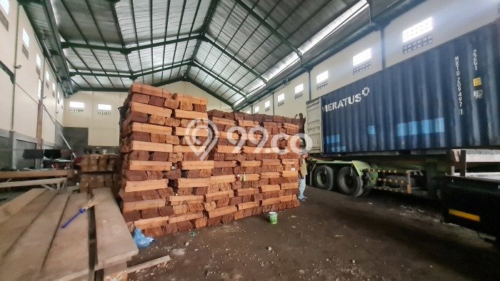 Unit Gudang Dijual di Denpasar Utara Denpasar Luas Tanah 653m2, Luas Bangunan 550m2 Unit Gudang Dijual di Denpasar Utara Denpasar Luas Tanah 653m2, Luas Bangunan 550m2