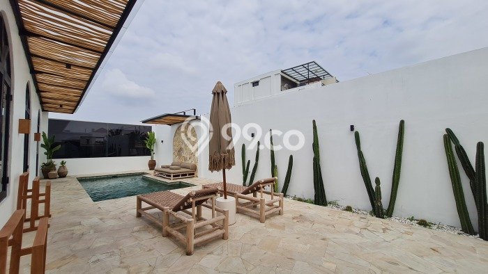 Vila Premium di , Area 235m2m², Lingkungan Asri dan aman Vila Premium di , Area 235m2m², Lingkungan Asri dan aman