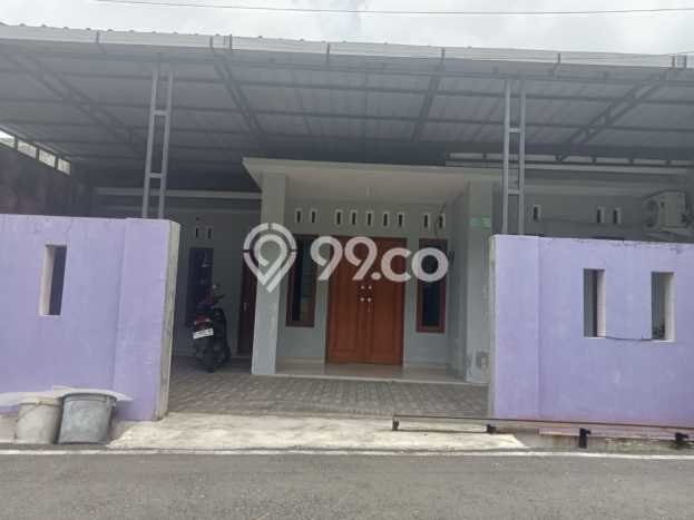 Rumah Berkualitas di Semarang Barat, Semarang, LT 120m2m² Bangunan 70m2m² - HARGA NEGO! Rumah Berkualitas di Semarang Barat, Semarang, LT 120m2m² Bangunan 70m2m² - HARGA NEGO!