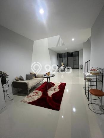 Rumah area , Dekat Tol, 4 KM, Luas 162m2m² LB 221m2m² Rumah area , Dekat Tol, 4 KM, Luas 162m2m² LB 221m2m²