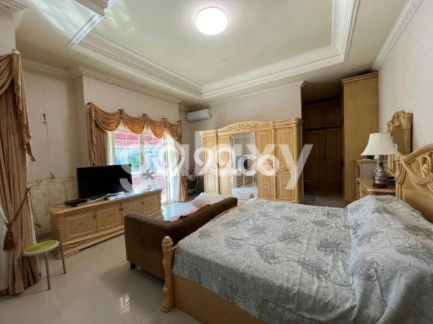 Rumah Mewah Dijual LT 375m2 di Mulyorejo, Surabaya Rumah Mewah Dijual LT 375m2 di Mulyorejo, Surabaya