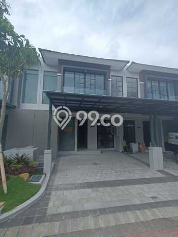 Jual Rumah Eksklusif 3 KT di Pakuwon City, Surabaya Jual Rumah Eksklusif 3 KT di Pakuwon City, Surabaya