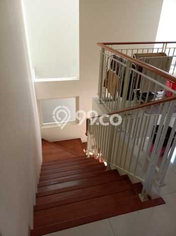 Jual Rumah Mewah Elegan Dengan View Cantik di Pakuwon CIty, Surabaya Jual Rumah Mewah Elegan Dengan View Cantik di Pakuwon CIty, Surabaya