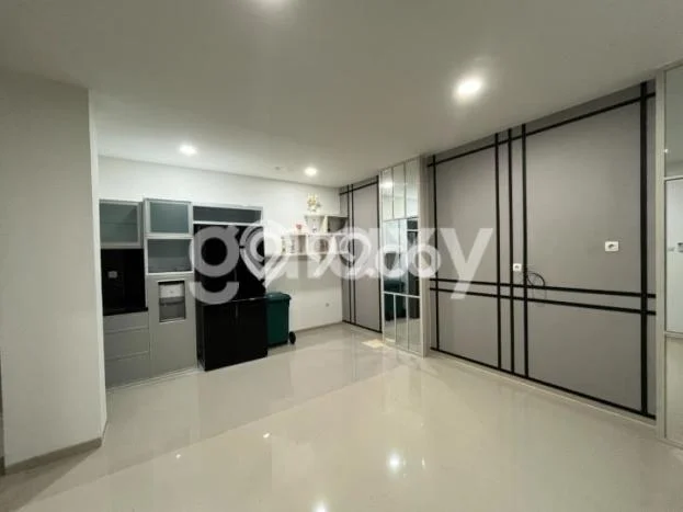 Rumah Luas Asri 3 KT Siap Huni di Pakuwon City Surabaya Rumah Luas Asri 3 KT Siap Huni di Pakuwon City Surabaya